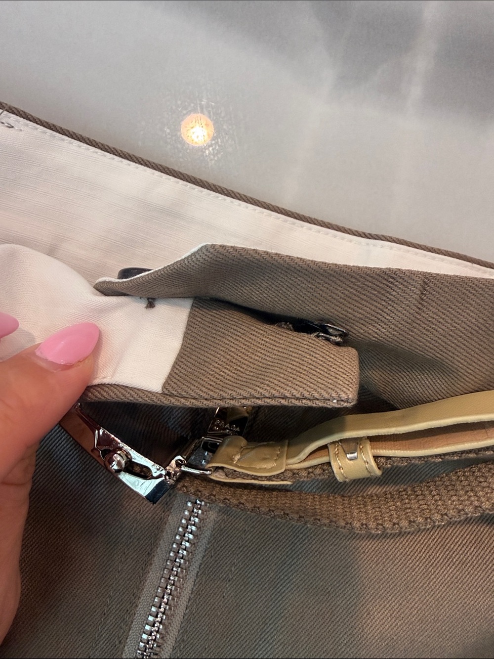 Prada Olive Green Front-Zip Mini Skirt with Slim Belt - Picture 4 of 7
